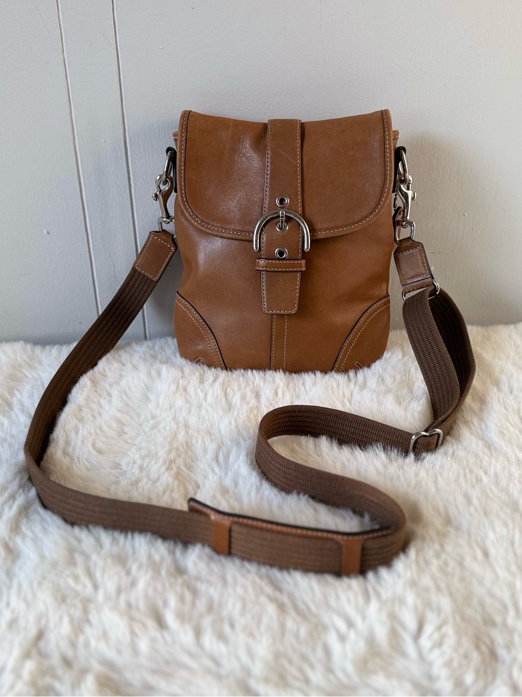 Coach Vintage Soho Crossbody Purse Duffle Flap Tan Leather